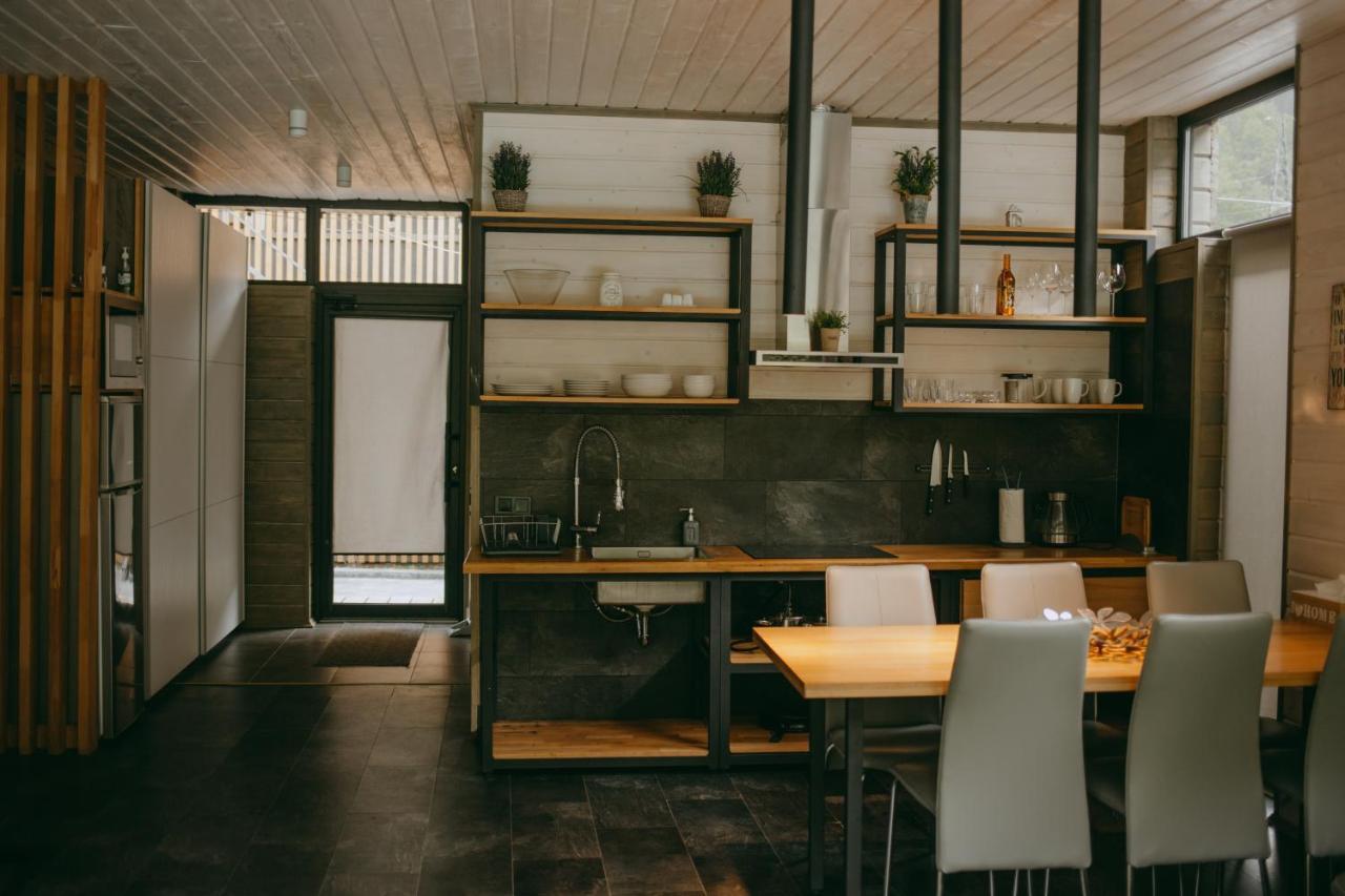 The Living Villa Tatariv Bagian luar foto